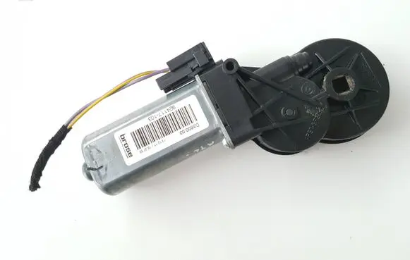 Jaguar XE Seat adjustment motor 924117103 D360003