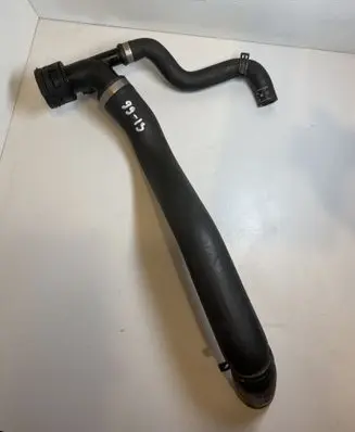 Volkswagen Touareg I Engine coolant pipe/hose 7L6122291
