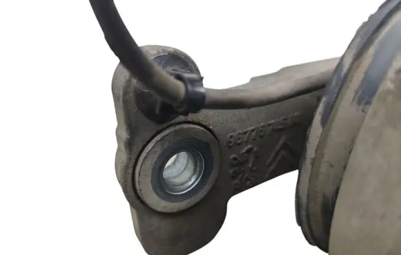 Peugeot 508 Engine mount vacuum valve 