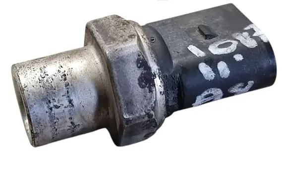 Audi A8 S8 D4 4H Air conditioning (A/C) pressure sensor 4H0959126