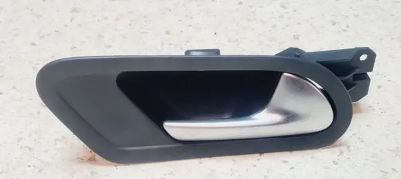 Volkswagen Scirocco Front door interior handle 1Q1837114