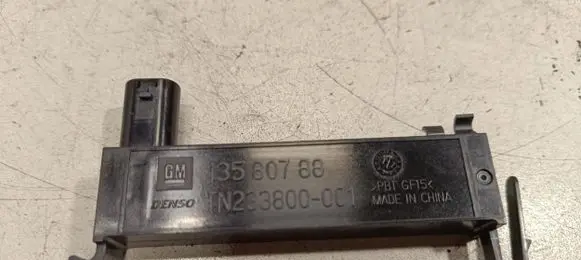 Opel Insignia B Keyless system antenna 13580788 TN233800001