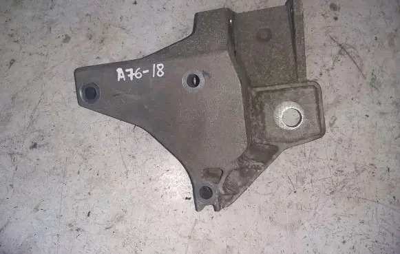 Volvo XC60 Engine mount bracket 6G926RO96