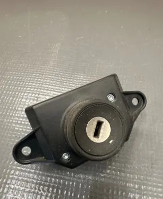 Audi A6 S6 C6 4F Ignition lock 4F0909131 4F0910131 33301101