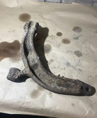 Volkswagen Transporter - Caravelle T5 Front lower control arm/wishbone 7H04071650