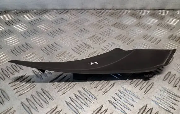 Toyota Auris E180 Windshield trim 5386602040