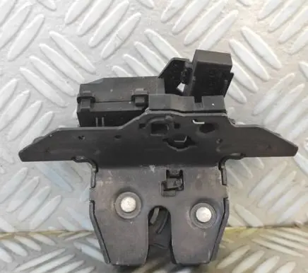 Opel Astra J Tailgate/trunk/boot lock/catch/latch 13587646