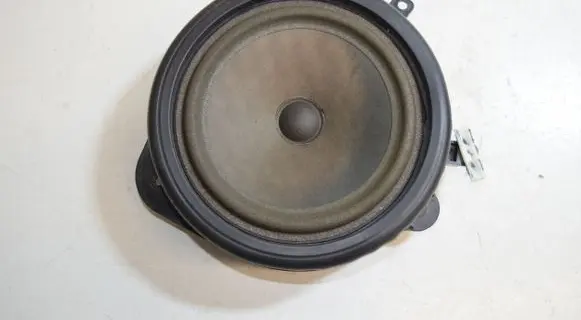 Audi A3 S3 8P Front door speaker 8P0035411