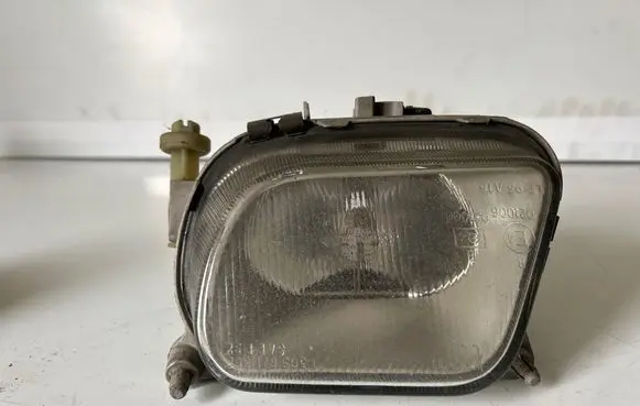 Mercedes-Benz E W210 Front fog light 0305050001 A2108200156