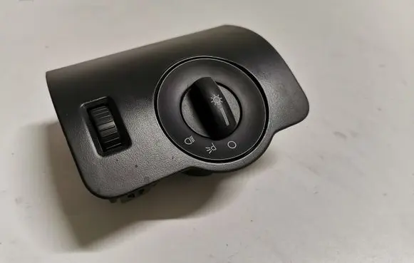 Ford Mustang V Light switch AE5T13D061AA