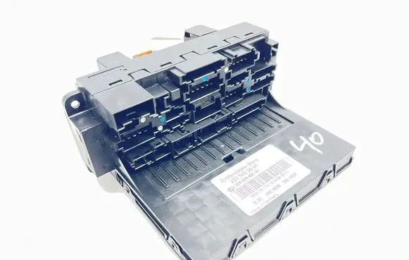 Mercedes-Benz C W203 Fuse module 2035453501 5DK00848543