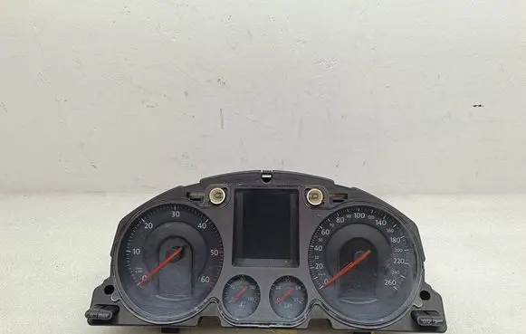 Volkswagen PASSAT B6 Speedometer (instrument cluster) 3C0920871 V0007000 00550223