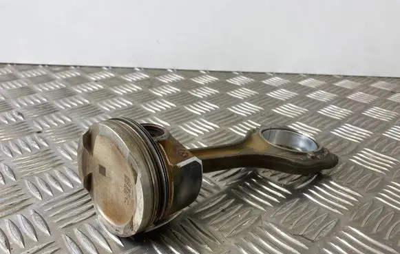 Volkswagen Tiguan Piston with connecting rod 05EAB