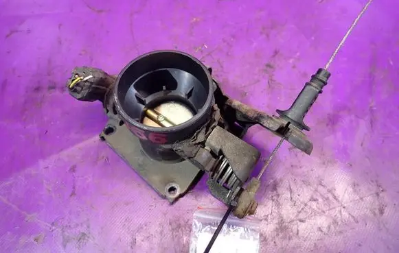 Ford Focus Throttle body valve 