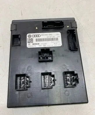Audi A4 S4 B8 8K Comfort/convenience module 8K0907063 F005V00753 01022001