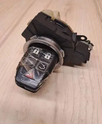 Volvo V50 Ignition lock 30659837