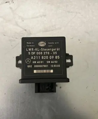 Mercedes-Benz E W211 Light module LCM 2118200985 F008278054 0000007801