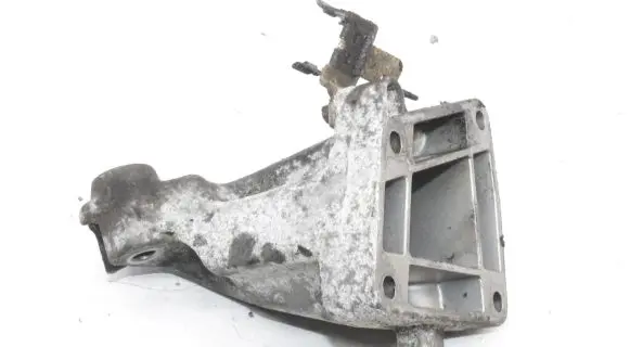 Mercedes-Benz E W211 Engine mounting bracket A6422230104