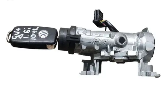 Volkswagen Golf Plus Ignition lock 1K0905851B 1K0905865