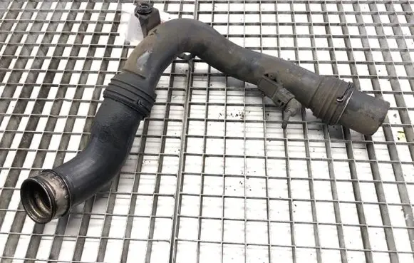 Air intake hose/pipe