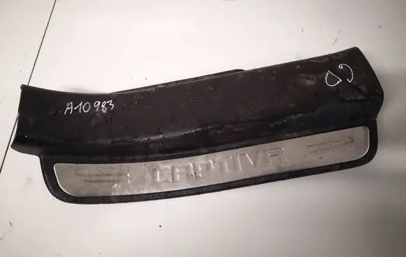 Chevrolet Captiva Rear sill trim cover 96630474