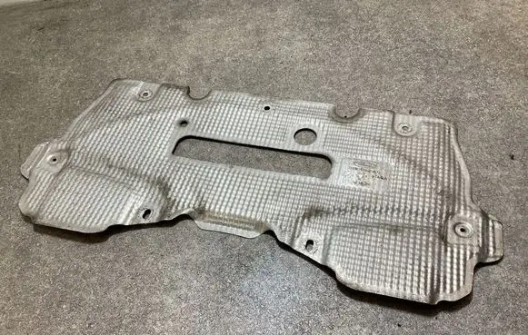 Ford Focus Heat shield in engine bay JX6B11122AC