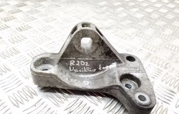 Volkswagen Transporter - Caravelle T5 Engine mounting bracket 7H0199207B
