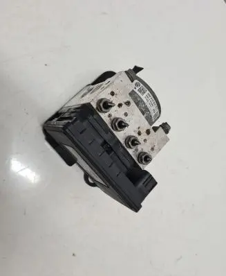 Volkswagen Golf VII ABS Pump 5Q0907379AA