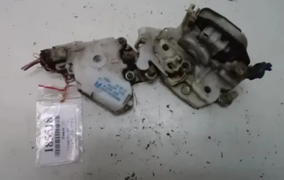 Nissan Serena Front door lock