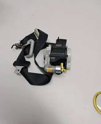 Mazda 5 Front seatbelt Bgd030017