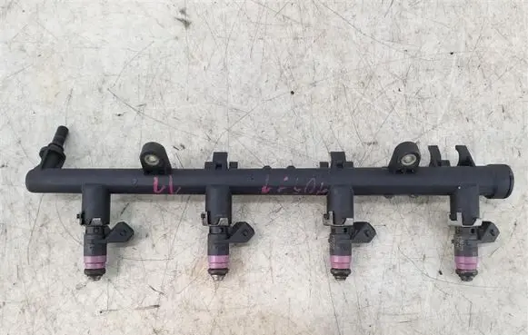 Renault Scenic II - Grand scenic II Fuel main line pipe 8200135504