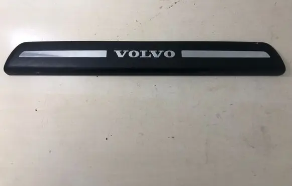 Volvo V50 Front sill trim cover 30744287 08622671