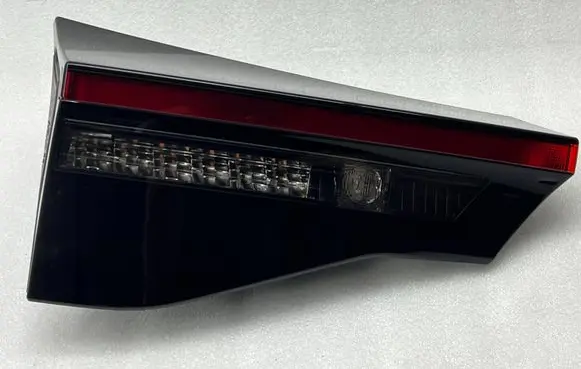 Toyota Yaris Cross Tailgate rear/tail lights 815900DB70