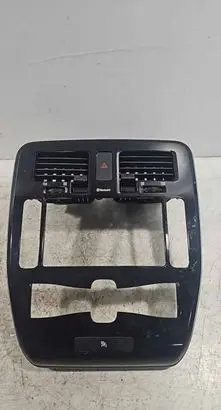 Radio/GPS head unit trim