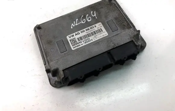 Skoda Fabia Mk1 (6Y) Engine control unit/module ECU 03D906023B