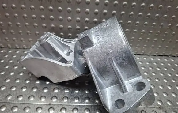 Fiat Doblo Engine mount bracket S27649822 517991100