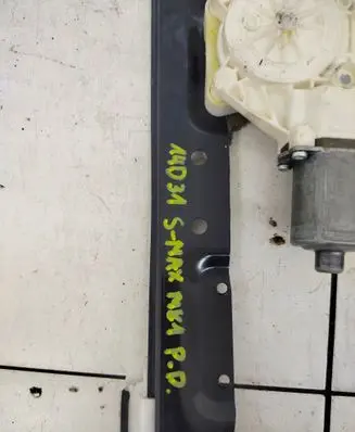 Ford S-MAX Front door window regulator with motor 