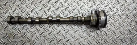 BMW 6 F06 Gran coupe Camshaft 13610510