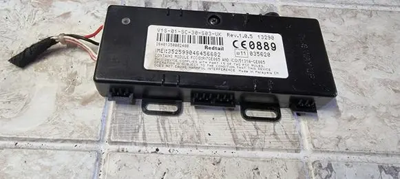 Volkswagen Golf V Antenna control unit 035620