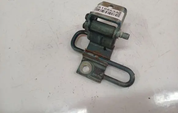 Volkswagen PASSAT B5 Rear door lower hinge