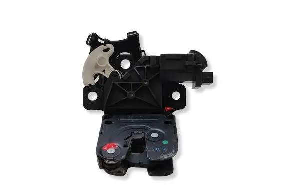 Audi A6 S6 C6 4F Tailgate/trunk/boot lock/catch/latch 8P4827505B