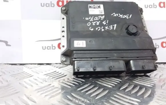 Lexus IS 220D-250-350 Engine control unit/module 8966153700 1758007702