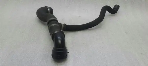 Mercedes-Benz SL R230 Engine coolant pipe/hose A2305014682