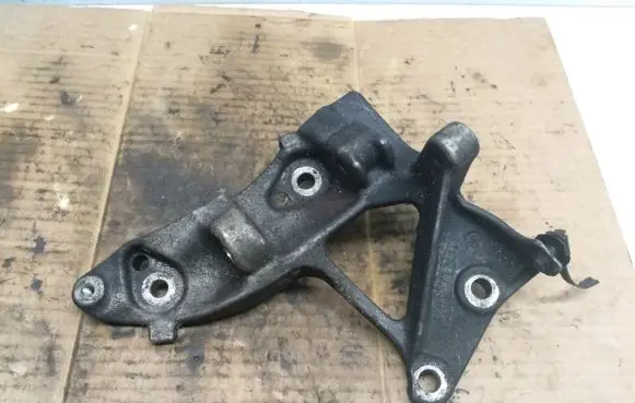 Peugeot 307 Generator/alternator bracket 9653249480