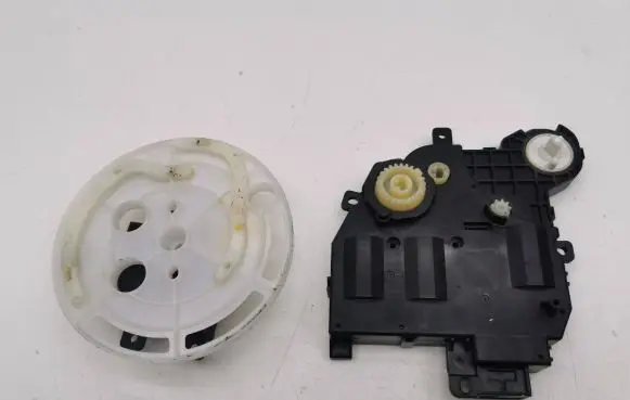 Toyota C-HR I Air flap motor/actuator 0638009004 0638002031