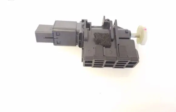 Mazda CX-7 Brake pedal sensor switch