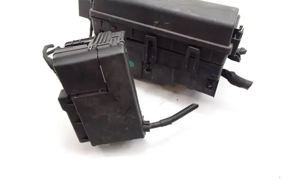 Chevrolet Orlando Fuse module 13222782 13255300