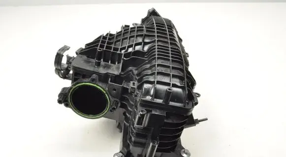 Volvo XC40 Intake manifold 32361916