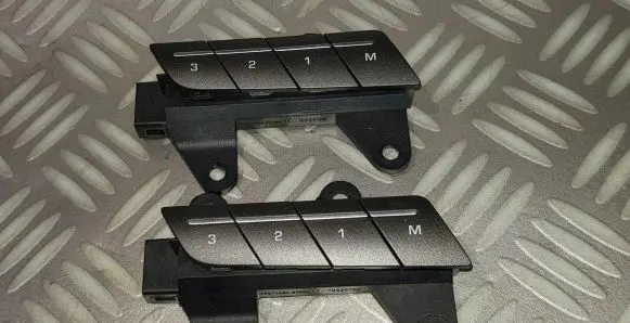 Land Rover Evoque I Seat memory switch BJ32-14776-BC