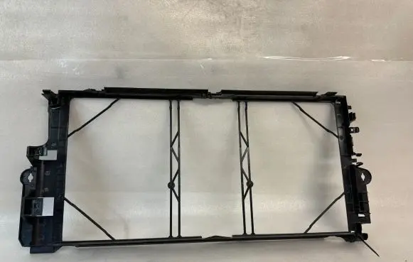 Volvo S60 Radiator mount bracket 31368234